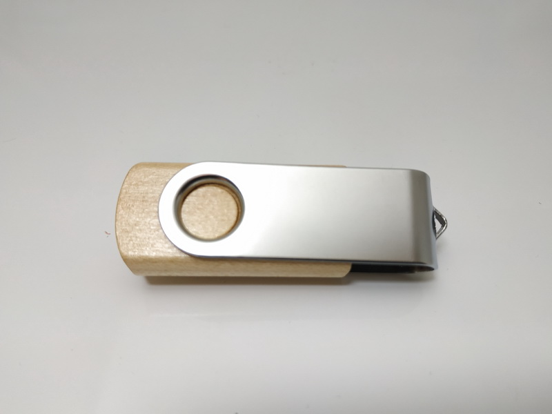 Memoria USB personalizada de madera giratorio
